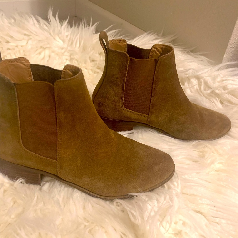 Steve Madden ankle brown boots. Size 7.5